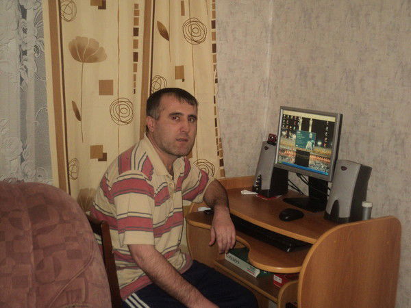 Рустамшо Холов