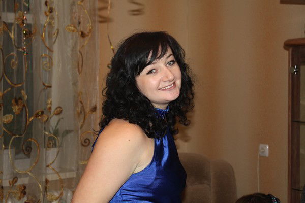 Юля Степаненко