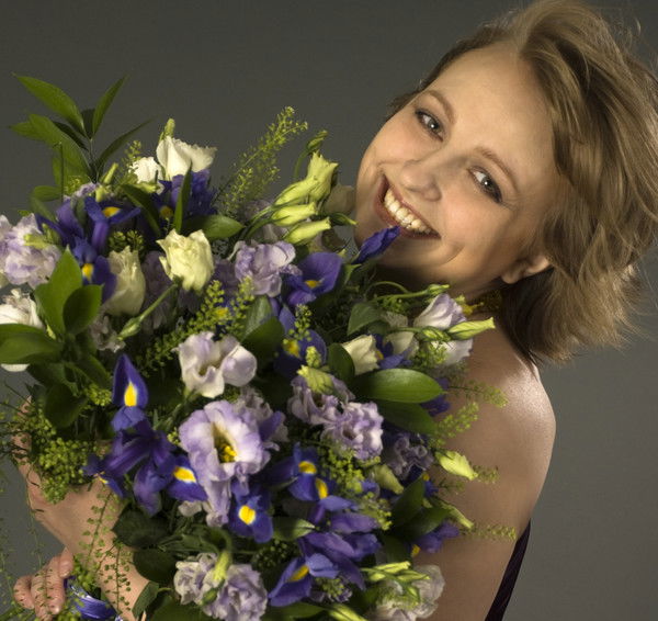 Оля Королева