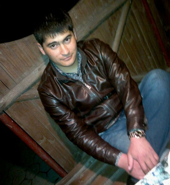 Арман Достияров