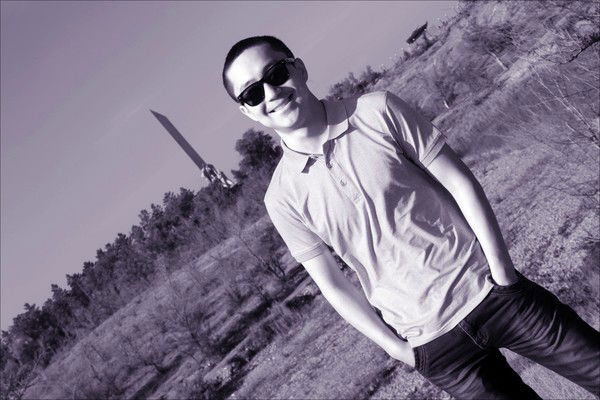 Айбек Садуакасов