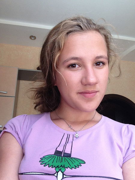 Виктория Попова