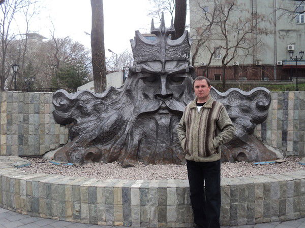 Владимир Константинов