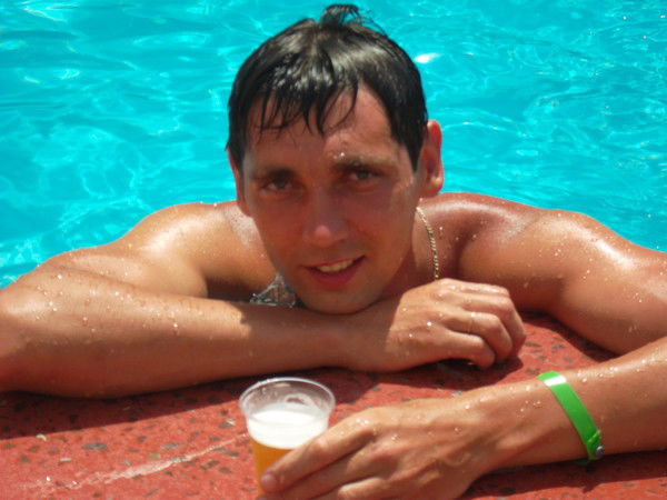 Андрей Волков