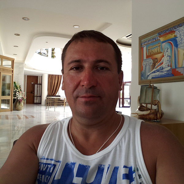 Анатолий Пивоваров