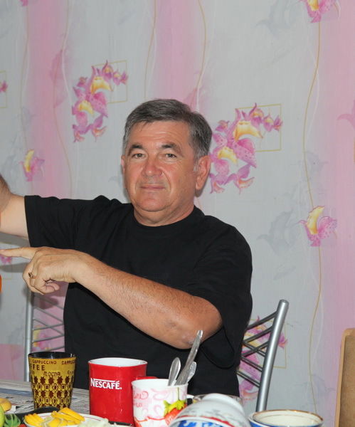 Тахир Насыров