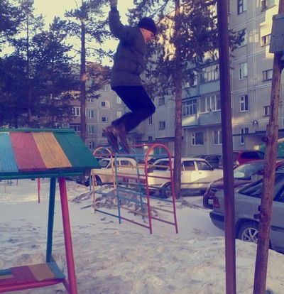 Роман Мезенцев