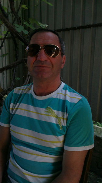 Роберт Микаелян