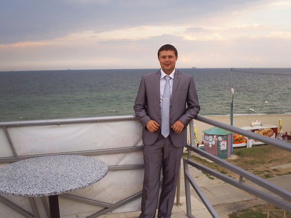 Денис Доронин