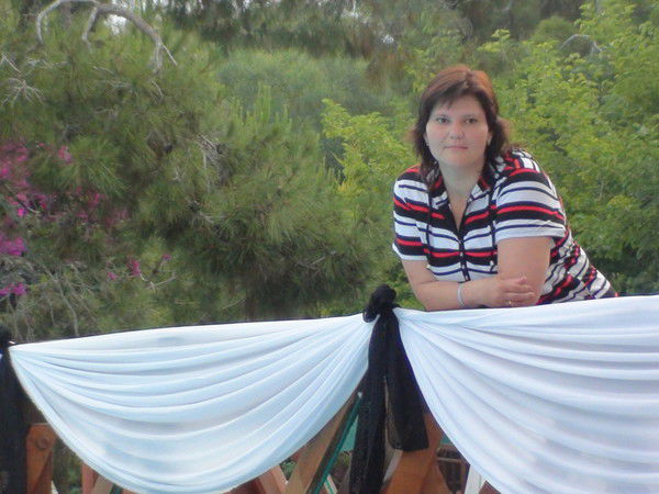 Елена Молостова