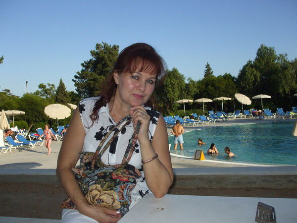 Дания Султанова