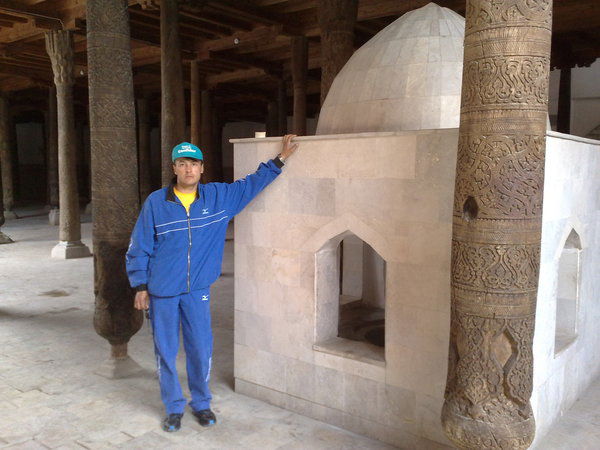 Алишер Алимов