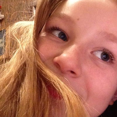 Александра Попова