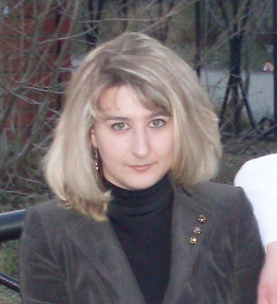 Елена Прислонова