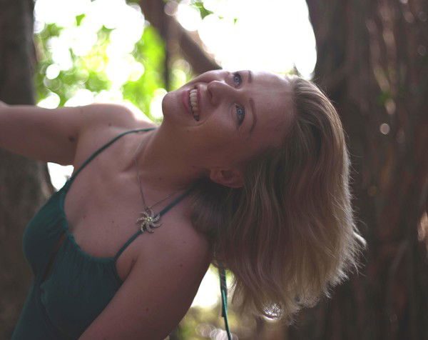 Надежда Азовцева