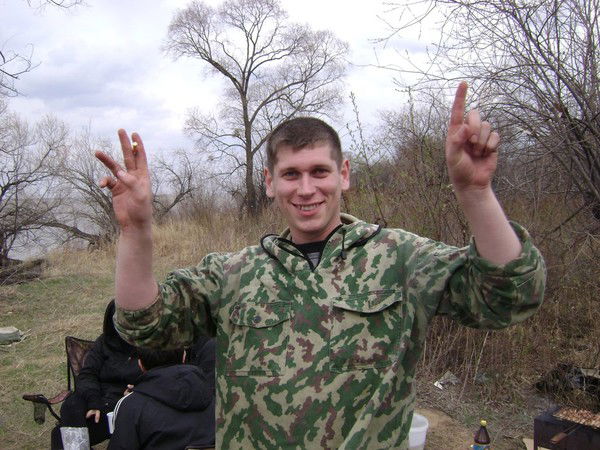 Алексей Тихонов