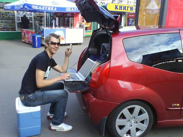 Олег Карнов