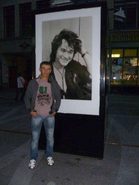 Александр Дубров