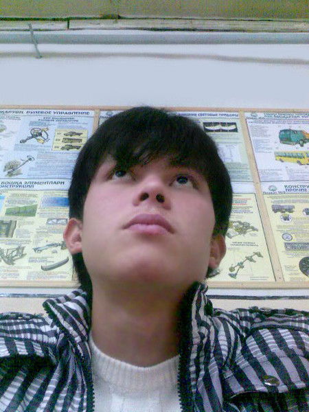 Отабек Махкамов