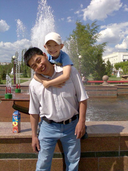 Дархан Аханов