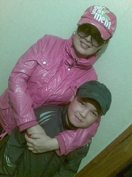 Айнура Асирова