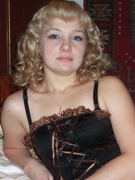 Виктория Попова