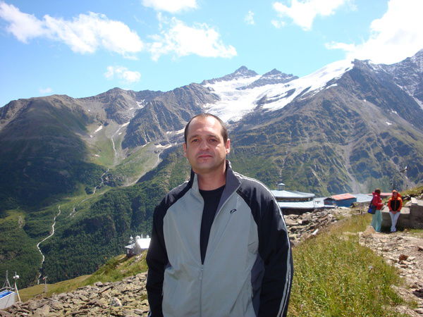 Руслан Рожин