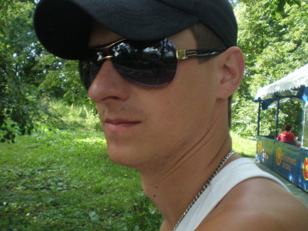 Алексей Комаров