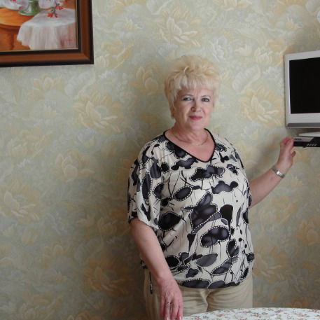 Евгения Островская