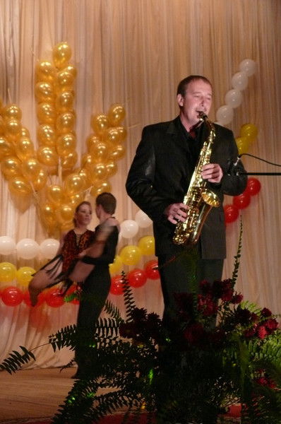 Александр Толстов