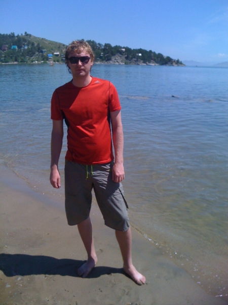 Виктор Нарожнев