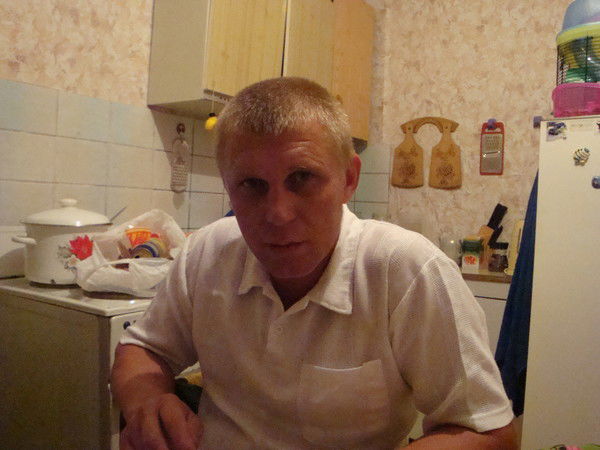 Анатолий Ушаков