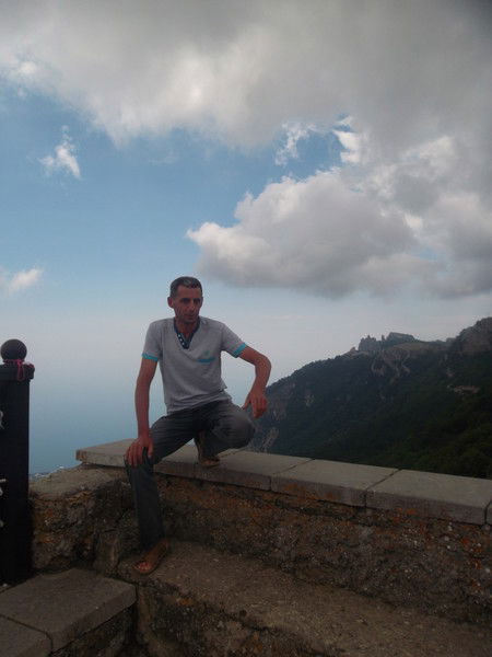 Виктор Петровский