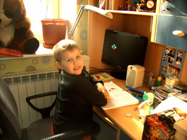 Борис Николаев