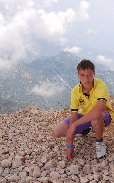 Виктор Изъюров