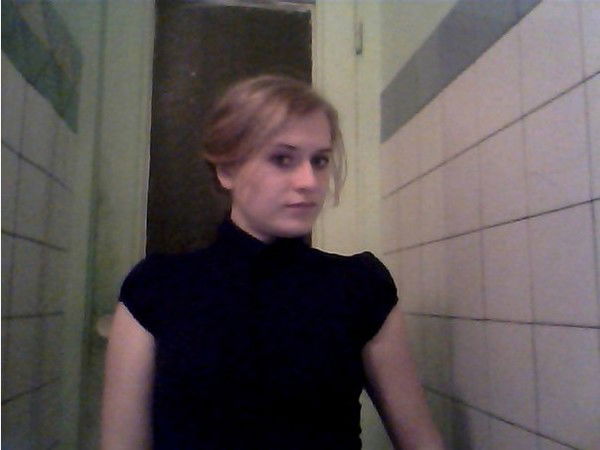 Альона Шоломіцька