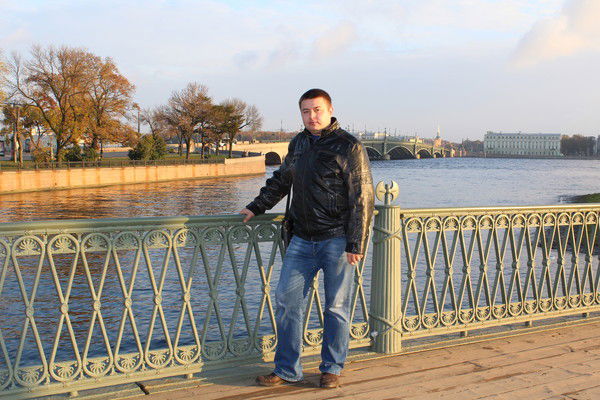 Андрей Истомин