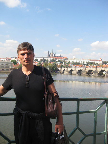 Леонид Власов