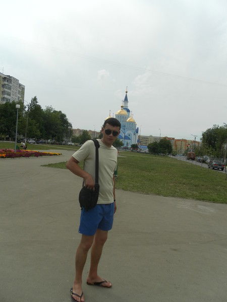 Максим Фролов