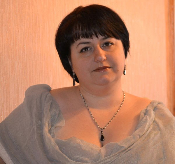 Анна Тихонова