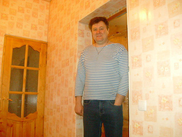 Олег Ахмеров