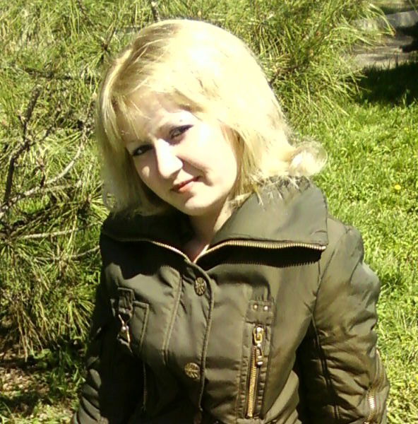 Анна Сурикова