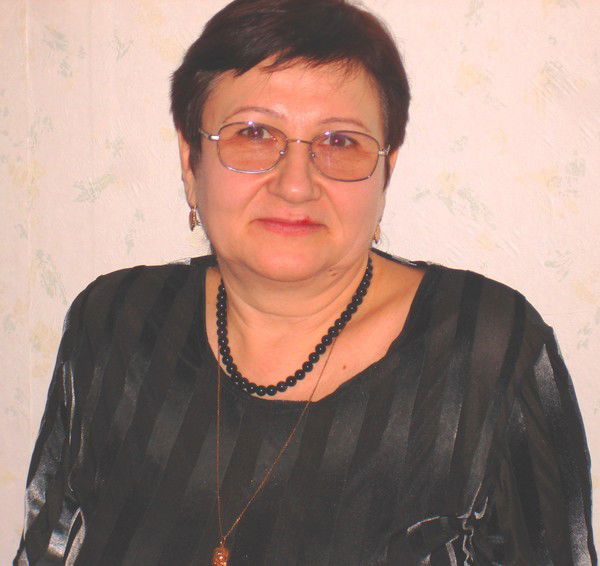 Лариса Дмитриева