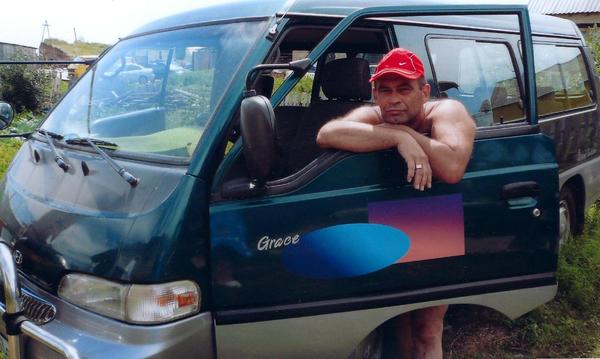 Александр Старостин