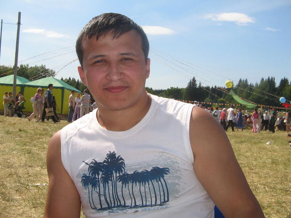 Алмаз Камальдинов