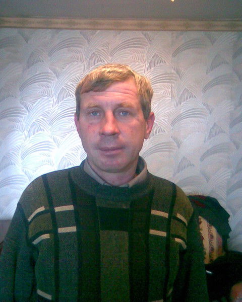 Олег Старков