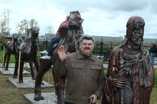 Михаил Костин