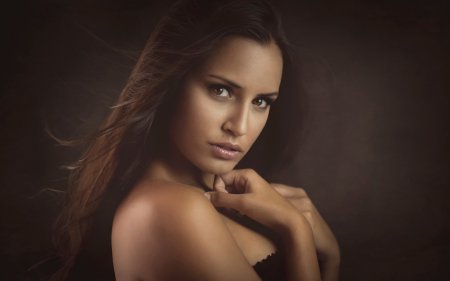 Алина Энгора