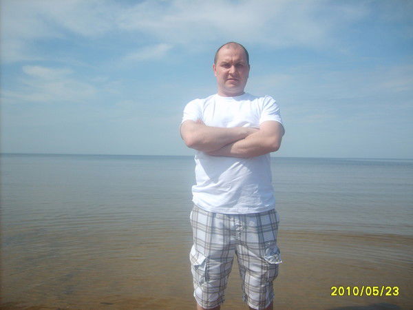 Денис Лежнев