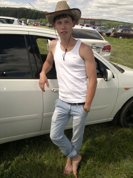 Артур Ахмаров